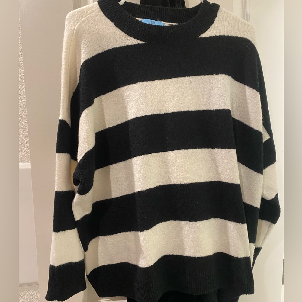 CeCe Black & White Striped Sweater